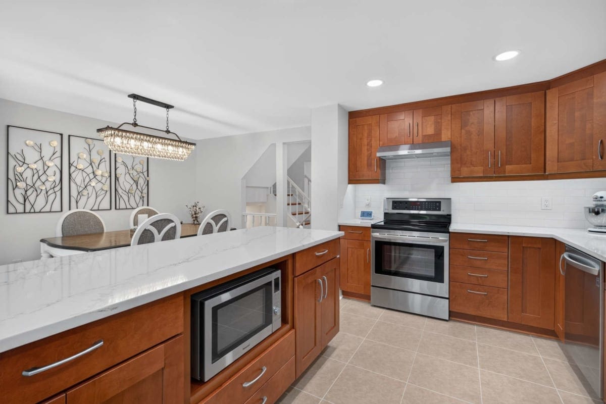 6636 Greenleigh Lane