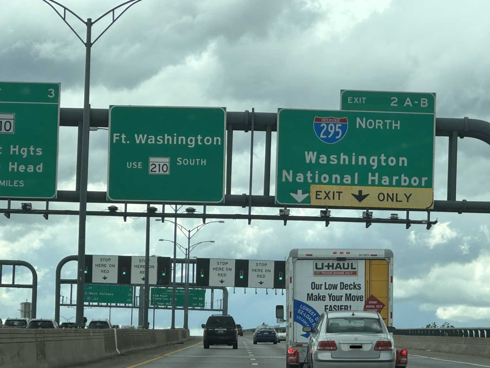 Approaching the Woodrow Wilson Memorial Bridge on I-495 in Alexandria (staff photo by Angela Woolsey) | ALXnow